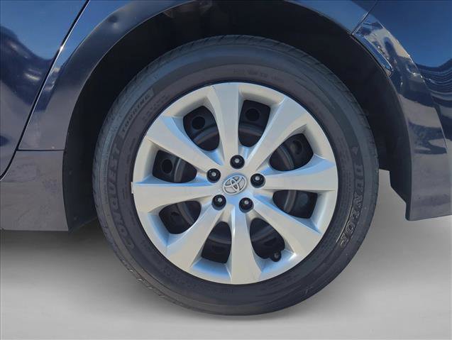 Used 2021 Toyota Corolla LE image 9