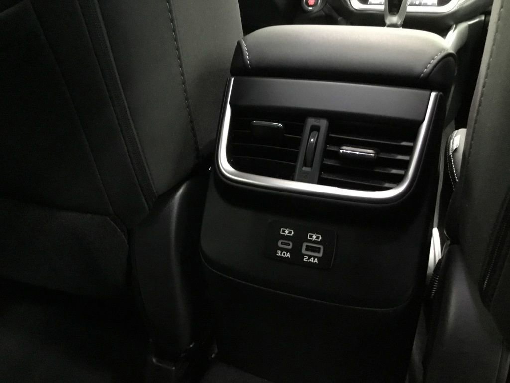 Used 2024 Subaru Outback Premium image 21