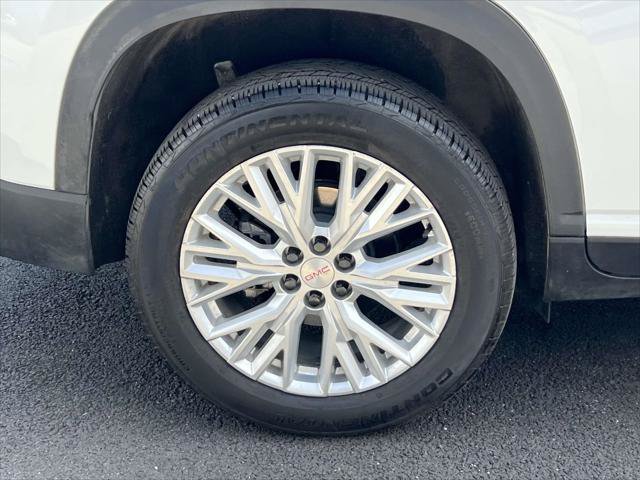 Used 2025 GMC Acadia Elevation w/ Elevation Premium Package FWD image 7
