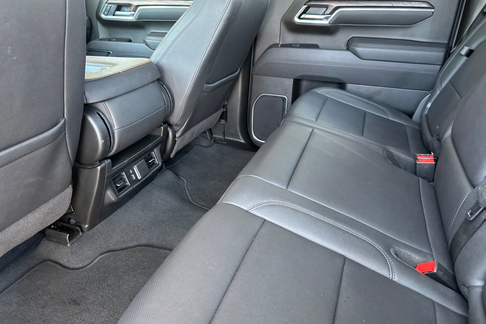 Used 2025 GMC Sierra 1500 SLT RWD image 13