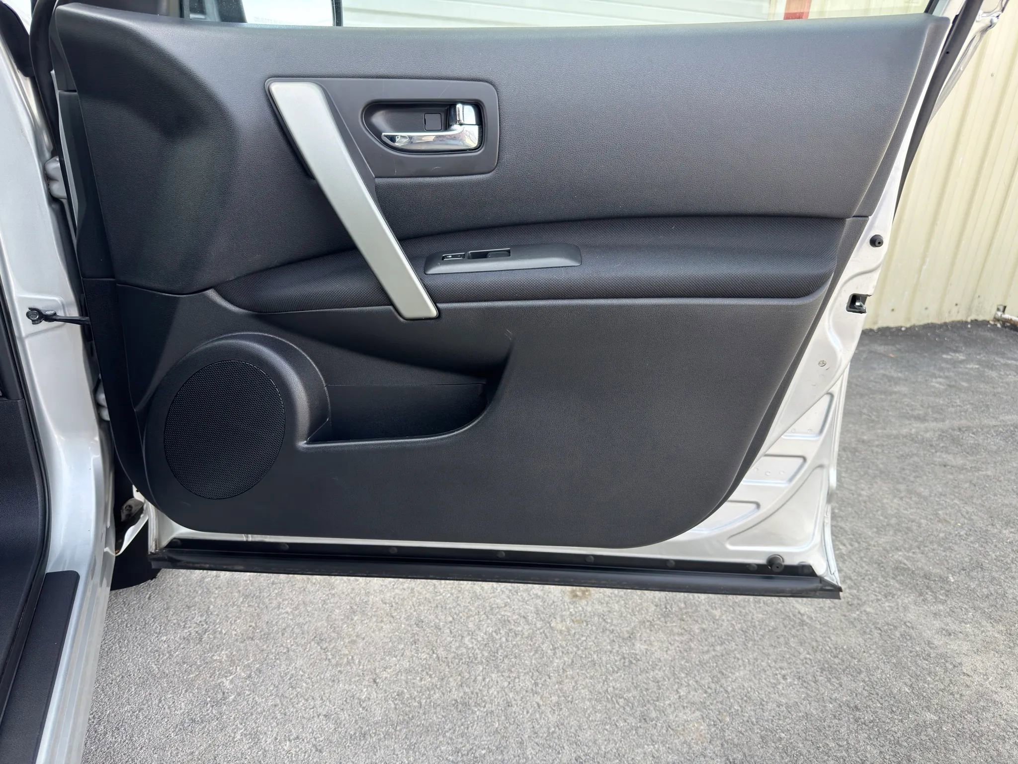 Used 2012 Nissan Rogue S FWD image 13