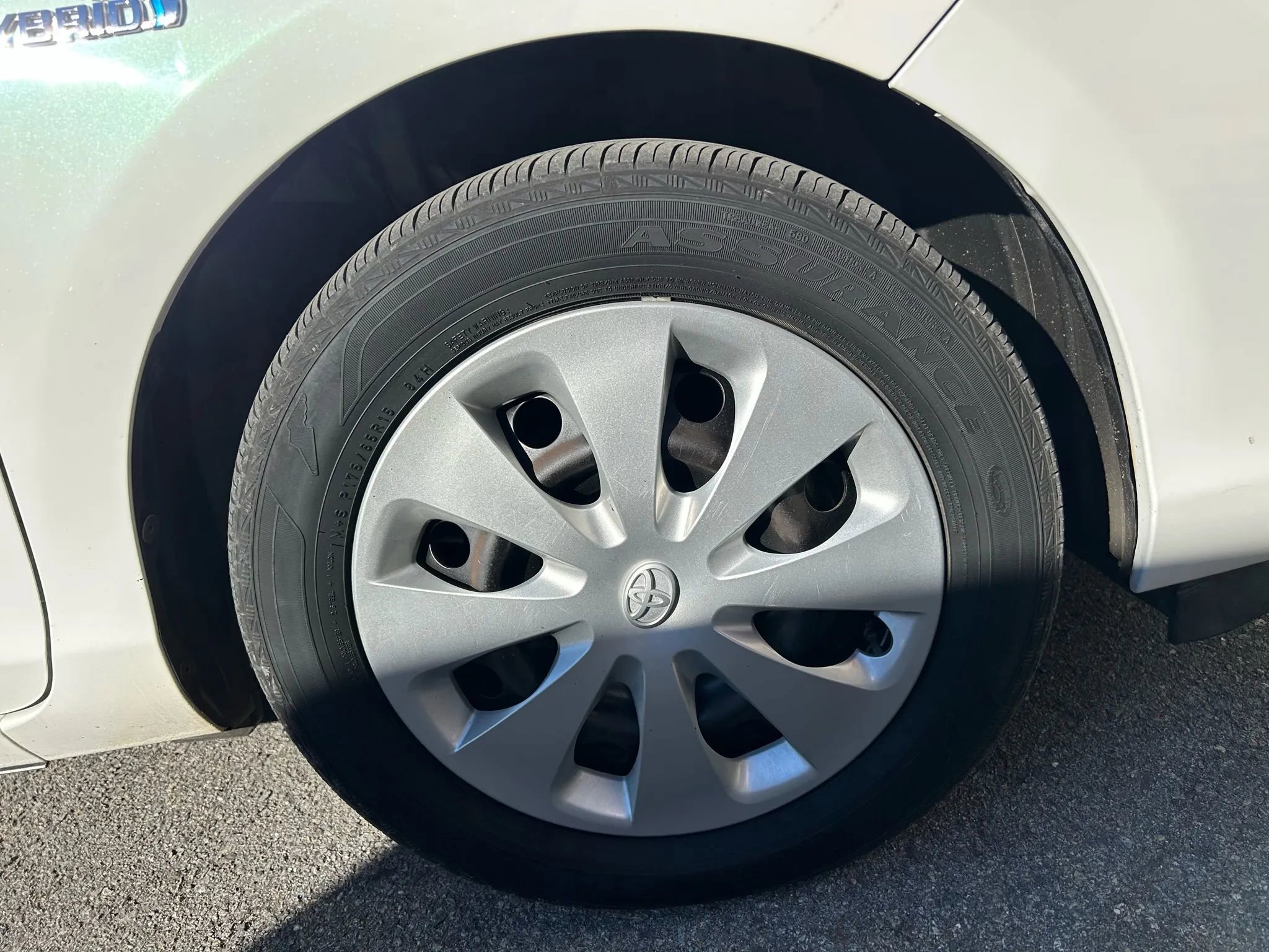 Used 2013 Toyota Prius C One image 4