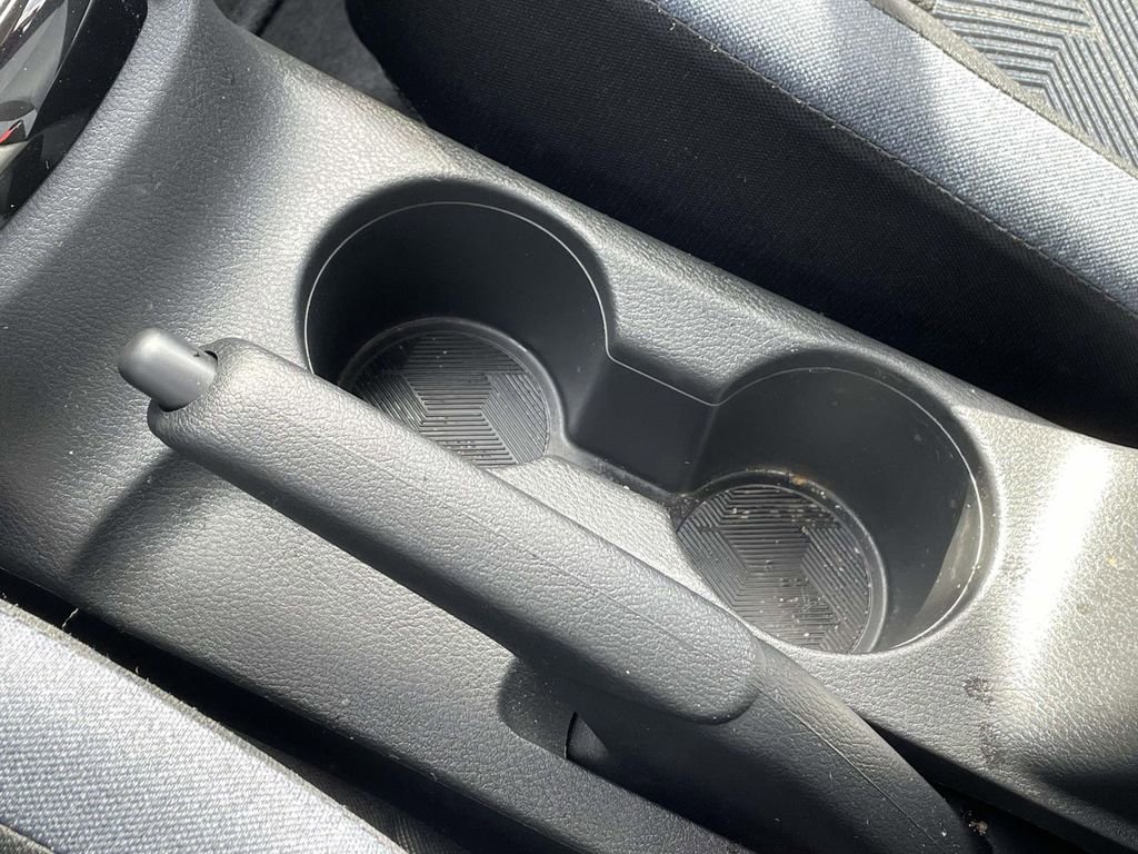 Used 2025 Nissan Versa SV w/ Trunk Package image 29