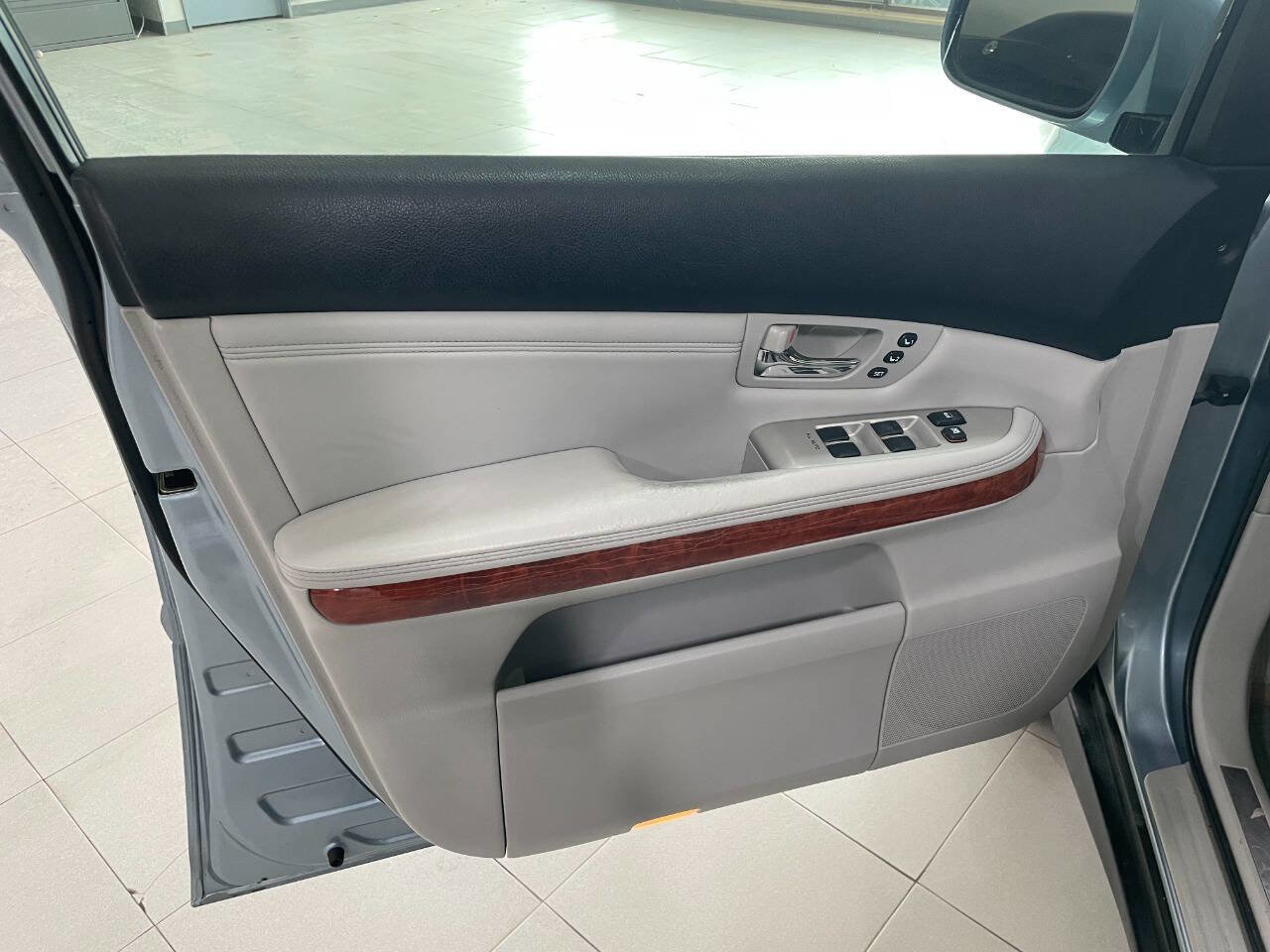 Used 2004 Lexus RX 330 AWD image 13