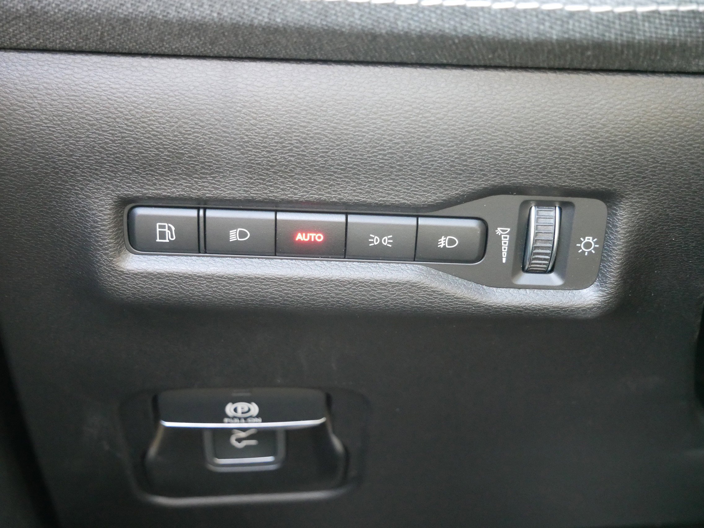 New 2026 Jeep Cherokee Laredo image 17