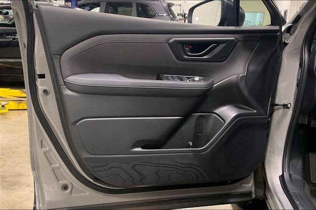 Used 2025 Subaru Forester Premium image 23