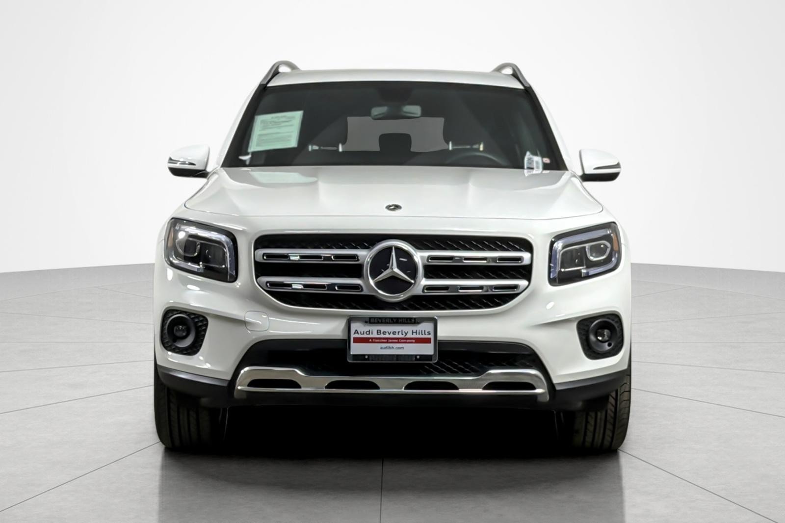Used 2022 Mercedes-Benz GLB 250 w/ Premium Package Lite image 8