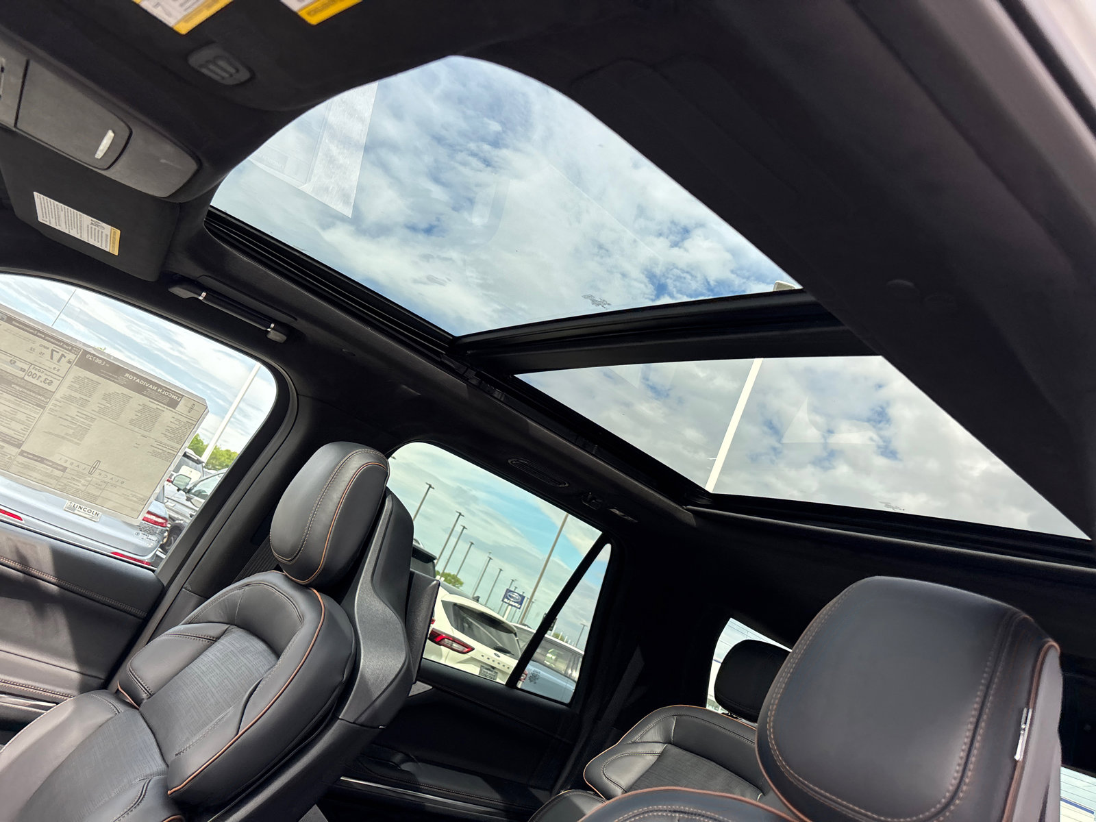 New 2025 Lincoln Navigator L Black Label image 25