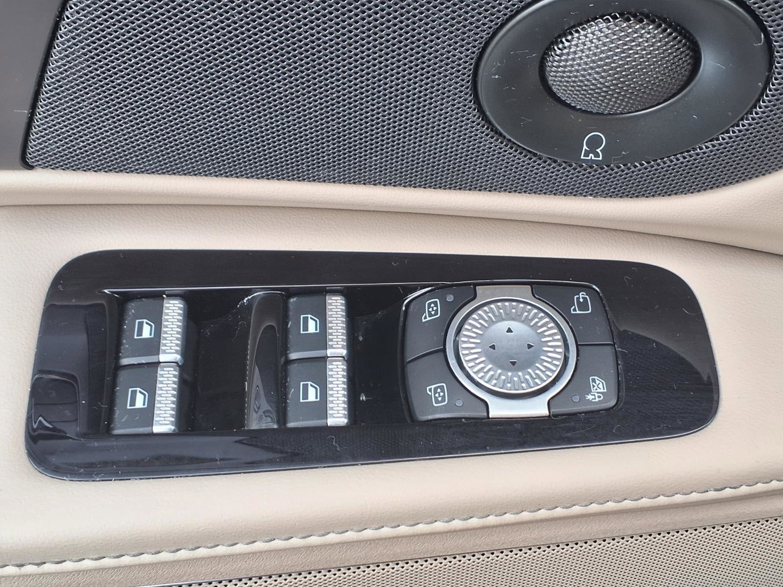 Used 2024 Lincoln Nautilus Reserve w/ Equipment Group 202A image 18