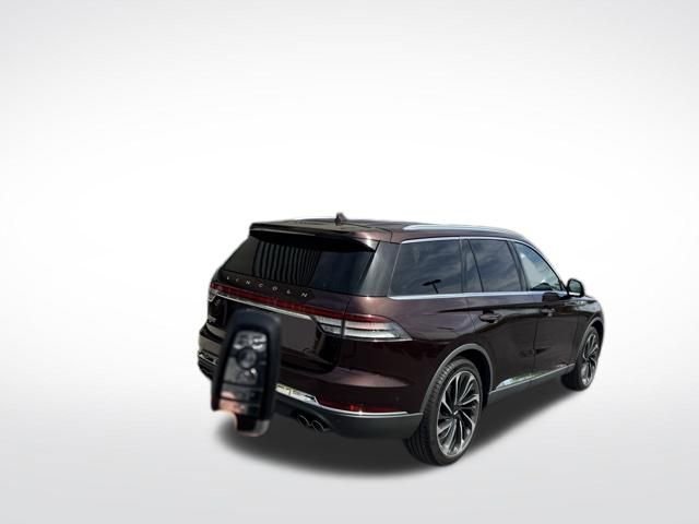 Used 2020 Lincoln Aviator Reserve w/ Equipment Group 202A image 9