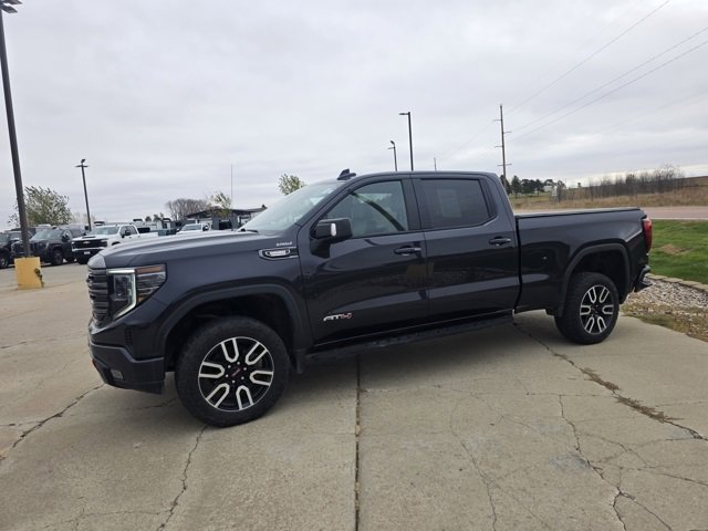 Used 2022 GMC Sierra 1500 AT4 w/ AT4 Premium Package