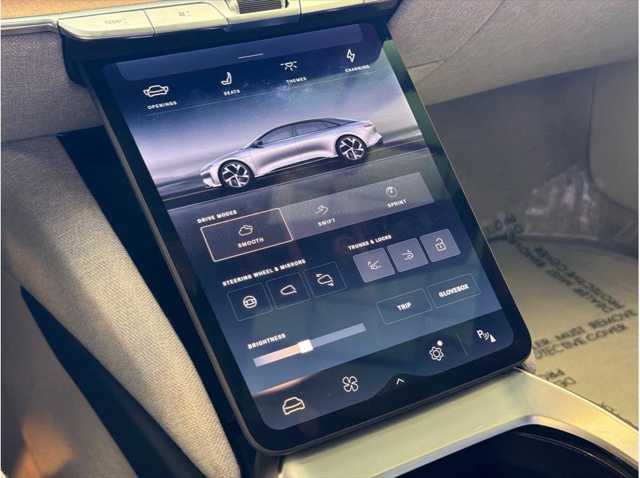 Used 2023 Lucid Air Touring image 12