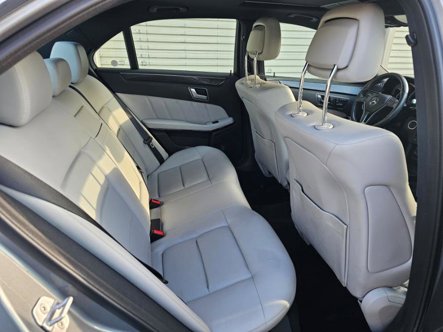 Used 2012 Mercedes-Benz E 350 4MATIC Sedan image 12