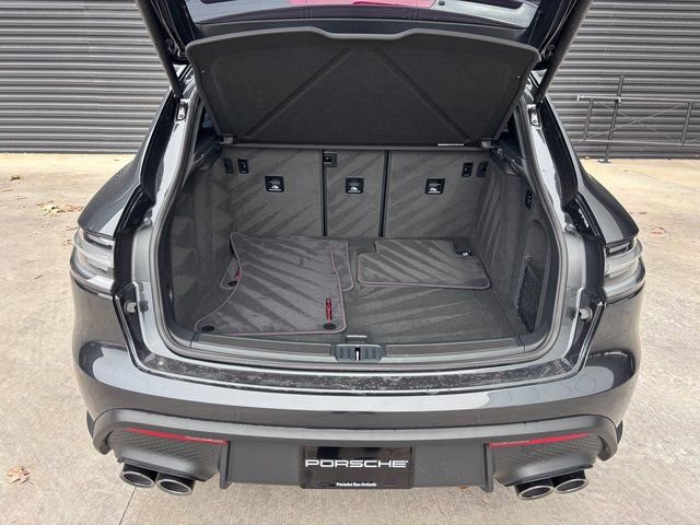 New 2026 Porsche Macan GTS AWD/4WD image 26