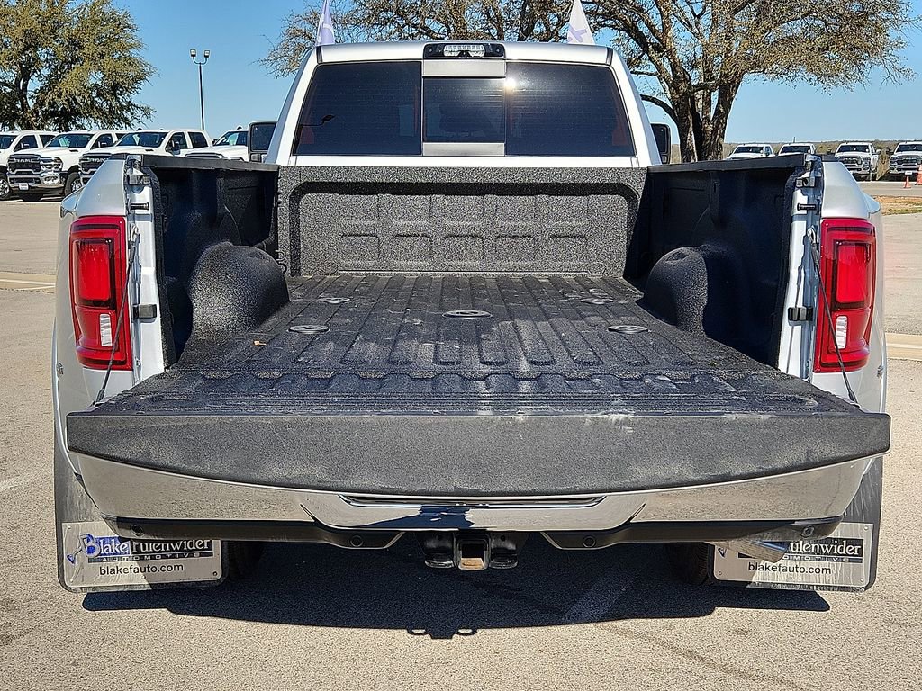Used 2026 RAM 3500 Limited AWD/4WD image 18