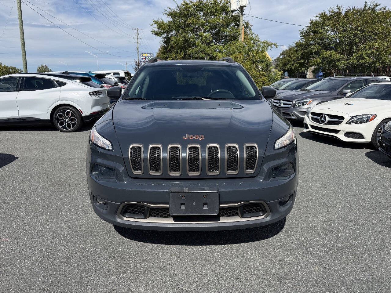 Used 2016 Jeep Cherokee 75th Anniversary AWD/4WD image 2