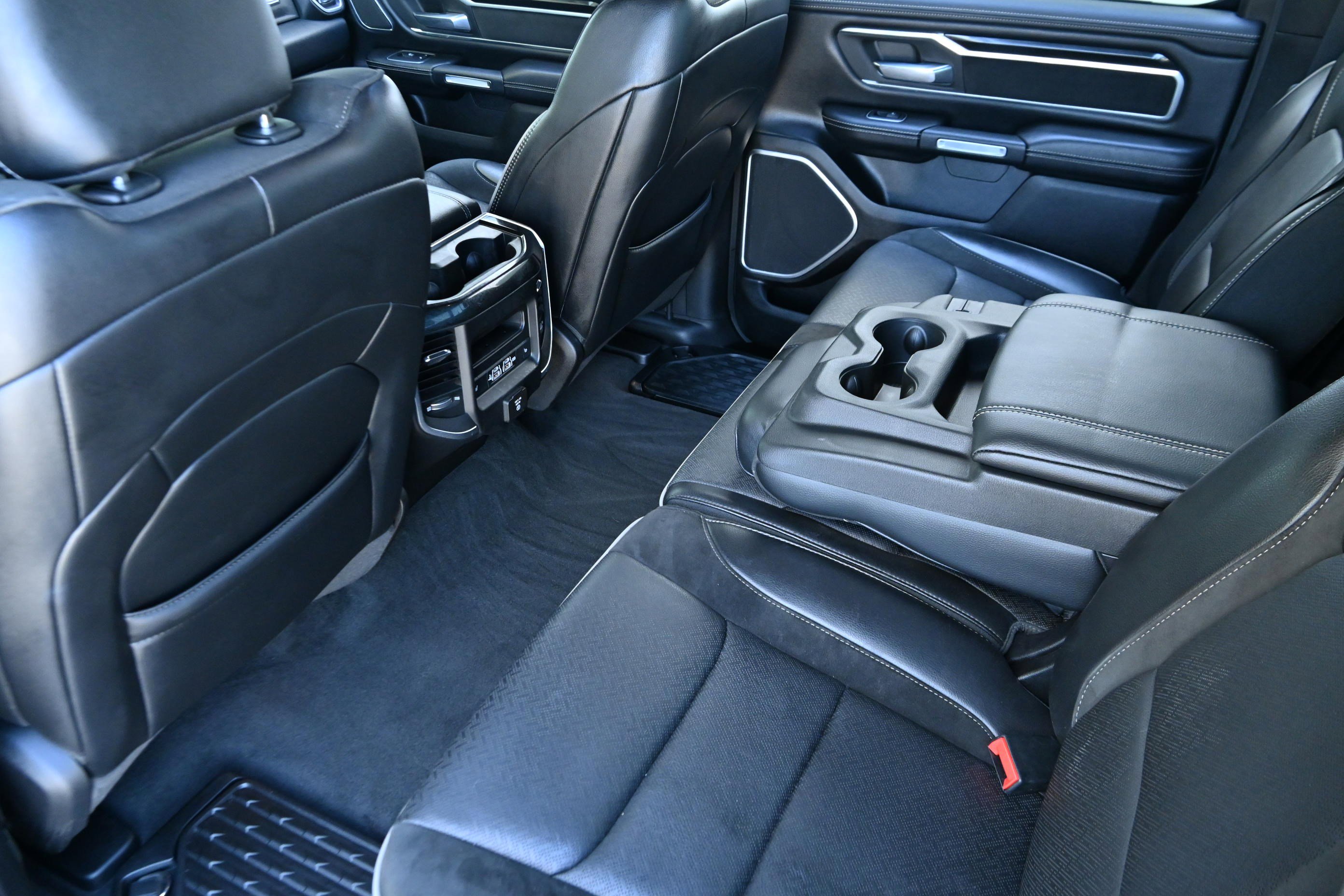 Used 2020 RAM 1500 Laramie AWD/4WD image 13