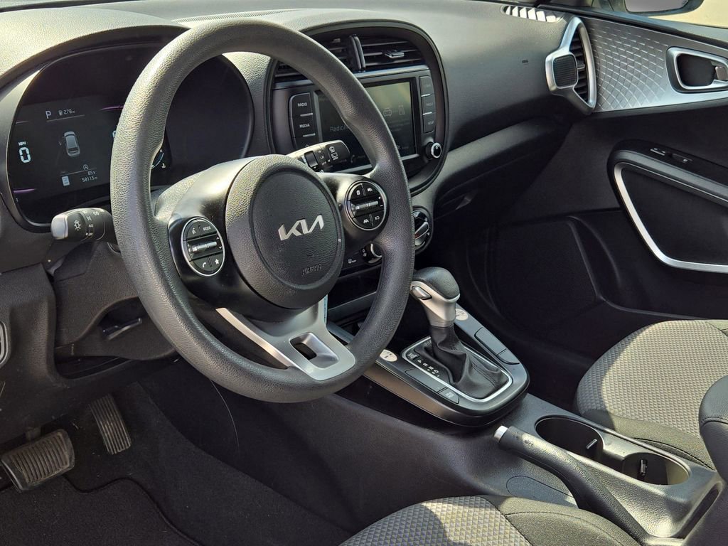 Certified 2023 Kia Soul LX image 18