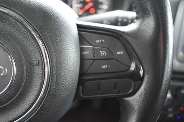 Used 2019 Jeep Renegade Altitude w/ Quick Order Package 2XM AWD/4WD image 23