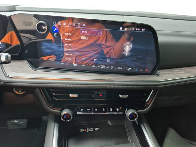 Used 2025 Chevrolet Tahoe Z71 w/ Comfort Package AWD/4WD image 15
