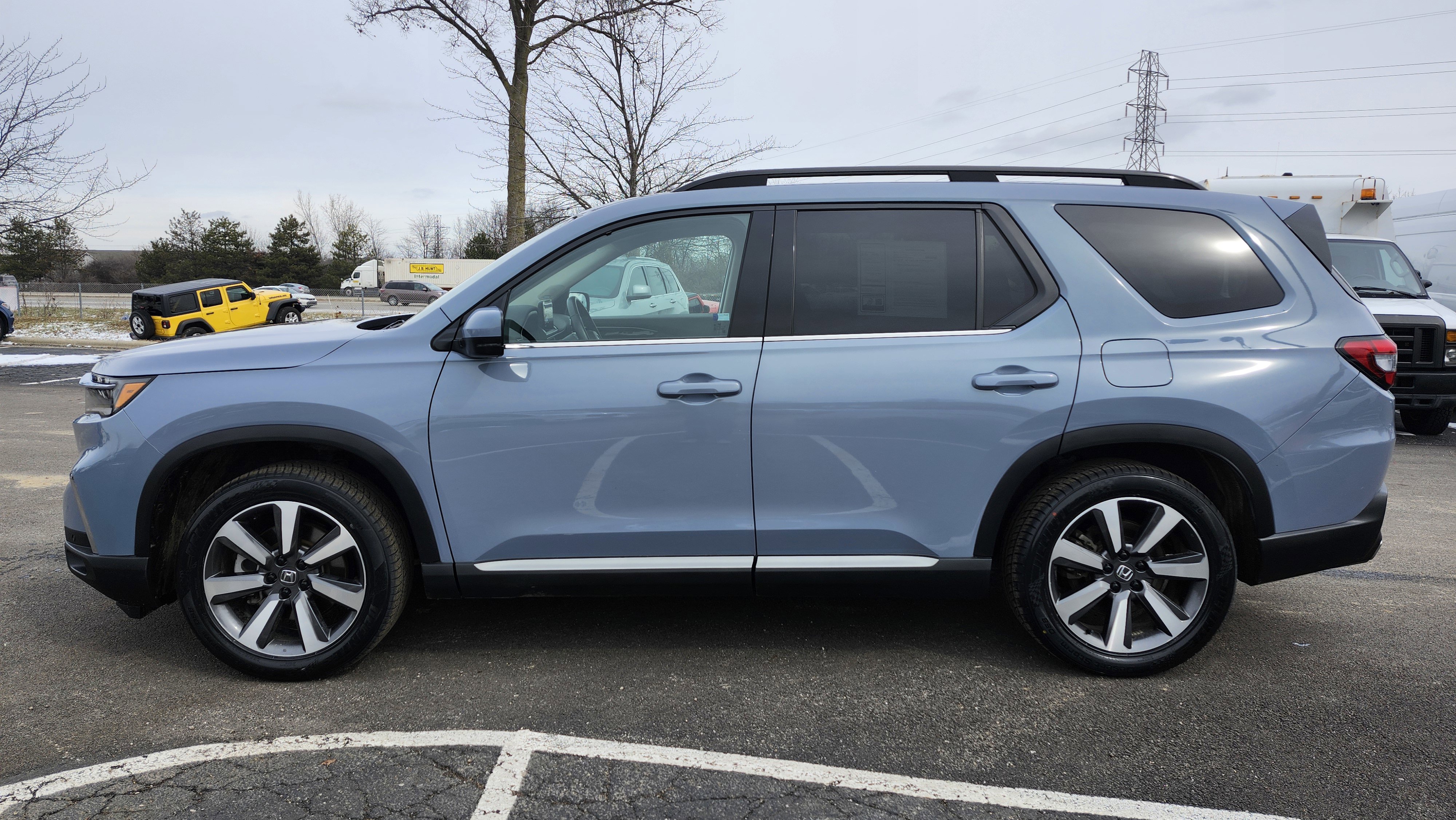 Used 2024 Honda Pilot Touring image 17