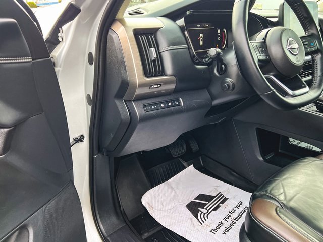 Used 2023 Nissan Pathfinder Platinum w/ Cargo Package image 11