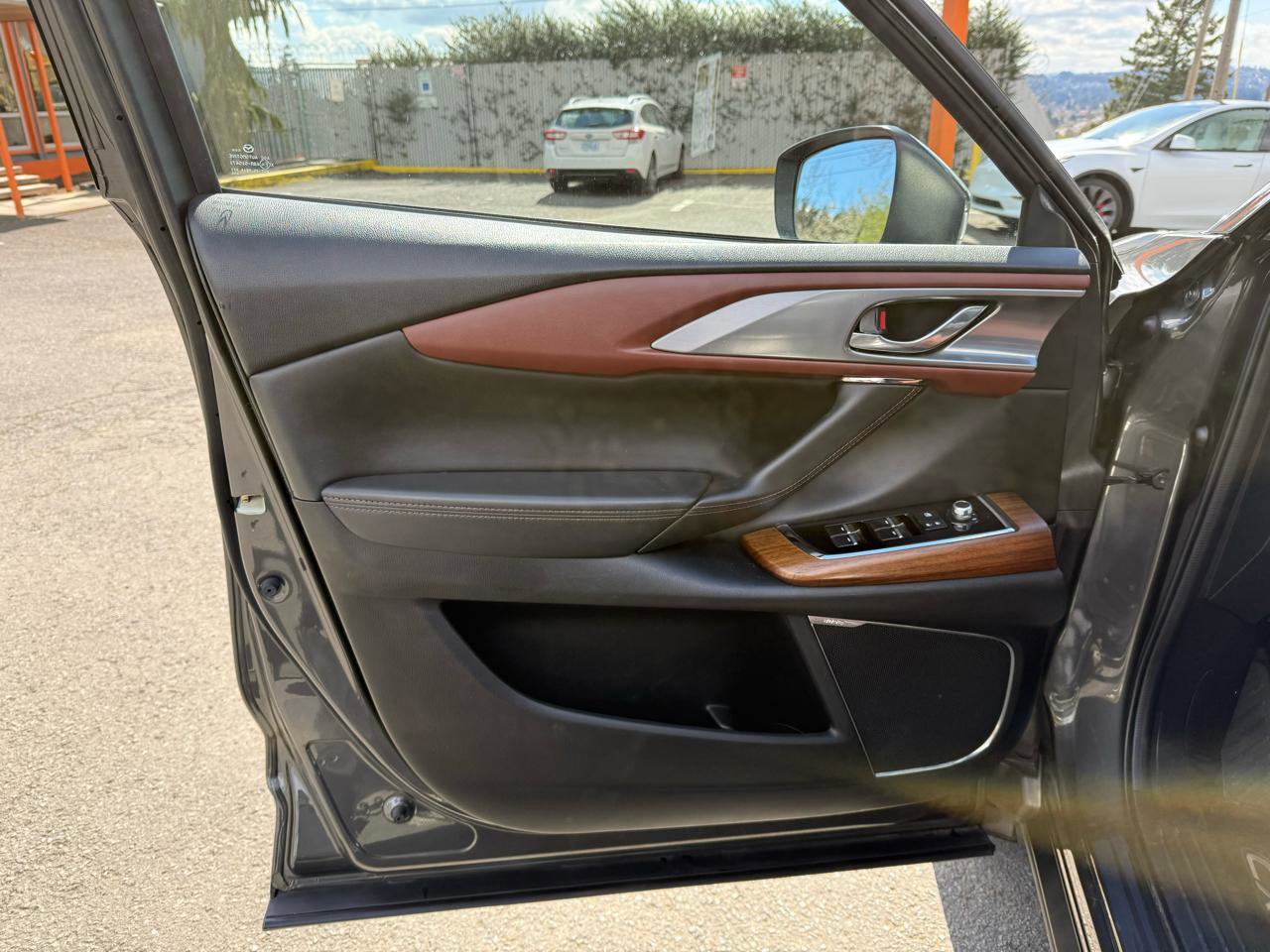 Used 2017 MAZDA CX-9 Signature AWD/4WD image 14