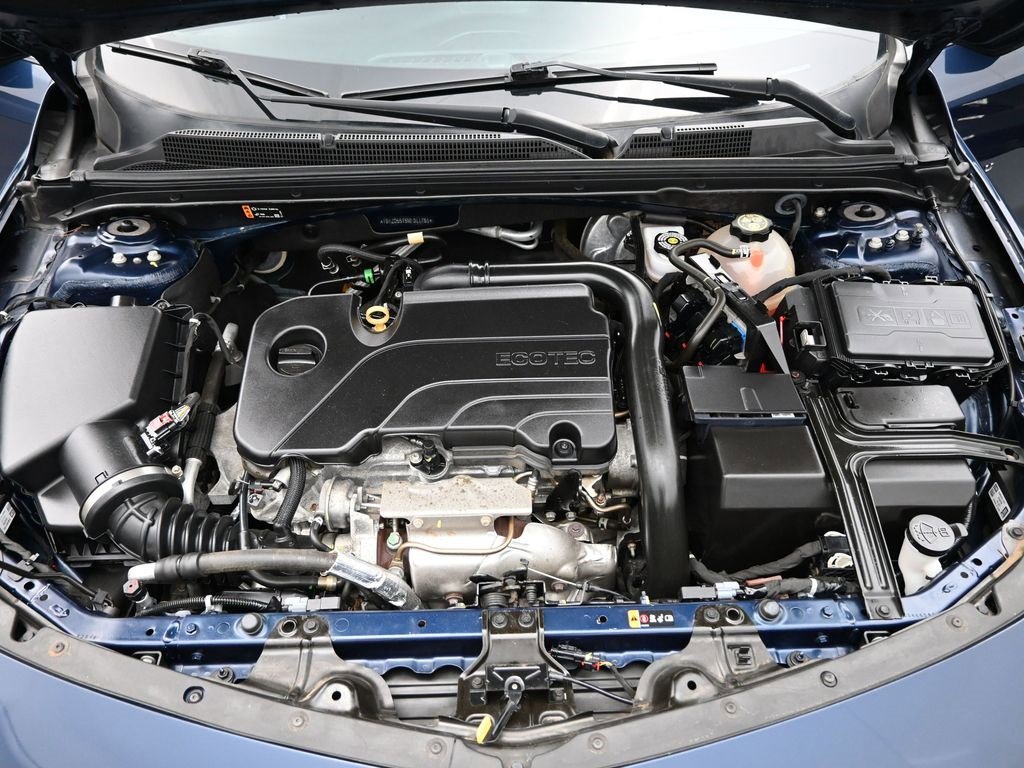 Used 2021 Chevrolet Malibu LT image 15