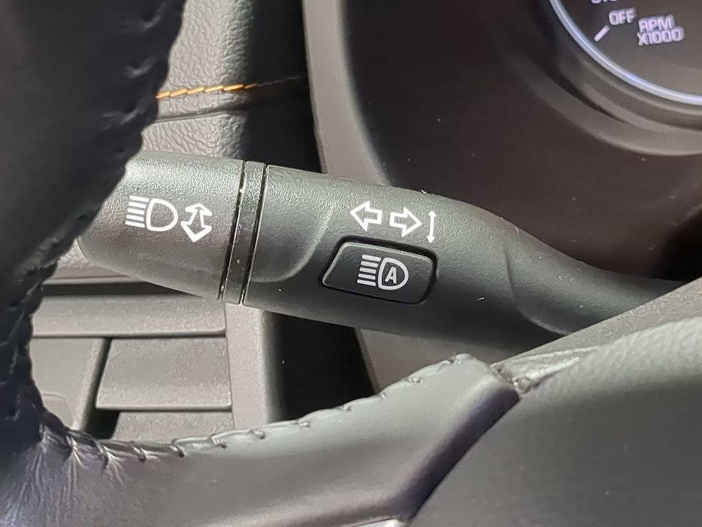 Used 2020 GMC Terrain SLE w/ Driver Convenience Package image 33