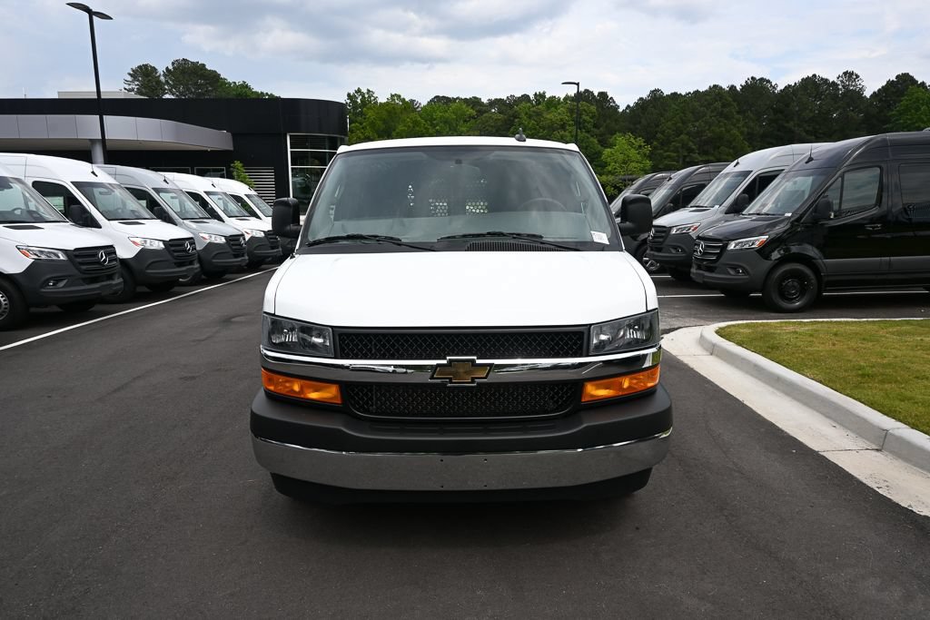 Used 2025 Chevrolet Express 2500 w/ Driver Convenience Package RWD image 28