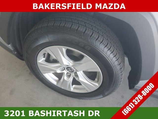 Used 2021 Toyota RAV4 XLE image 28