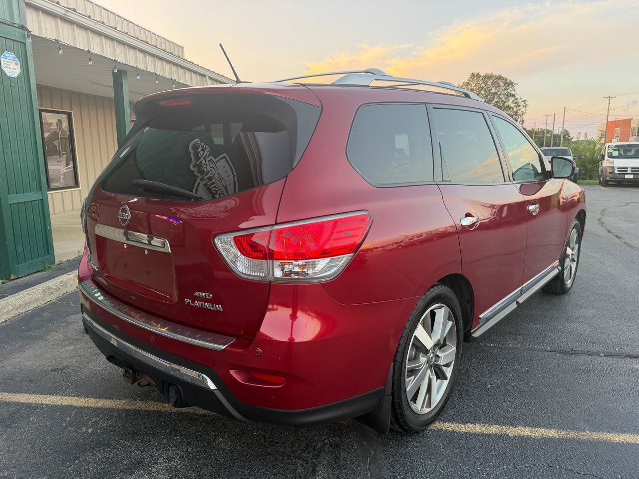 Used 2014 Nissan Pathfinder Platinum w/ Platinum Premium Package AWD/4WD image 3