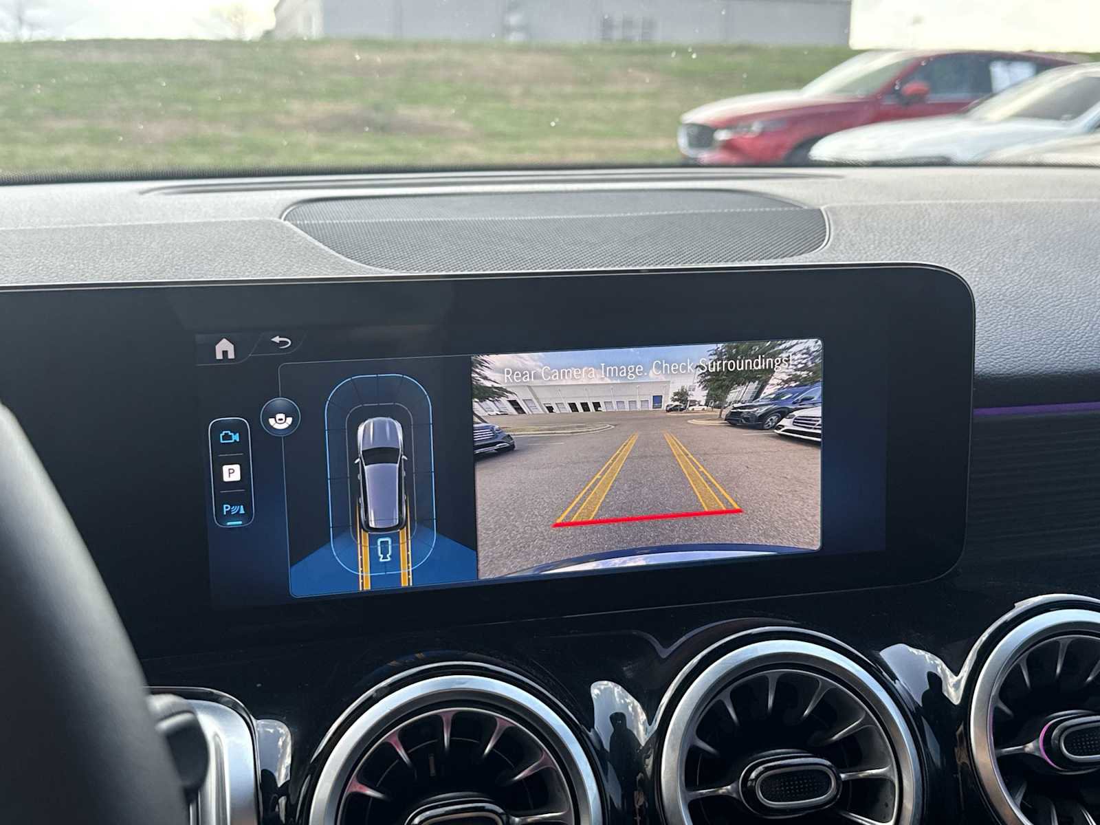 Used 2026 Mercedes-Benz GLB 250 4MATIC image 23