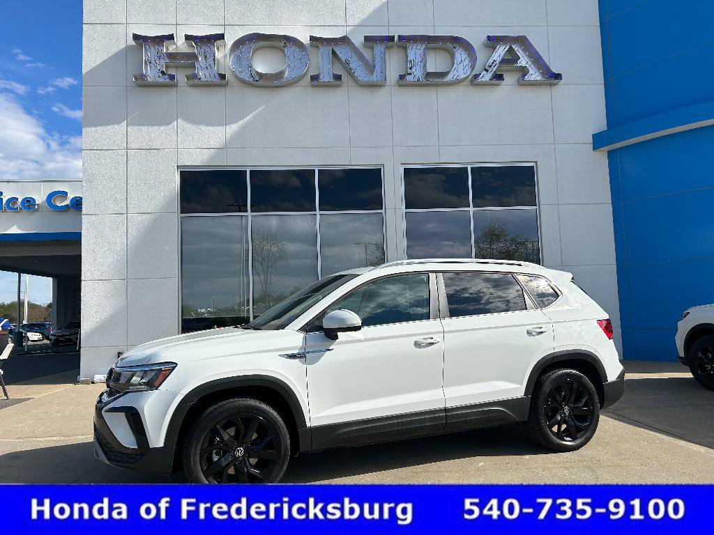 Used 2022 Volkswagen Taos SE AWD/4WD image 1