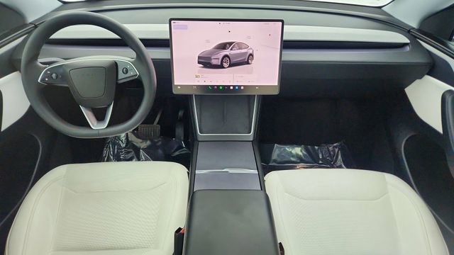 Used 2026 Tesla Model Y Long Range image 86