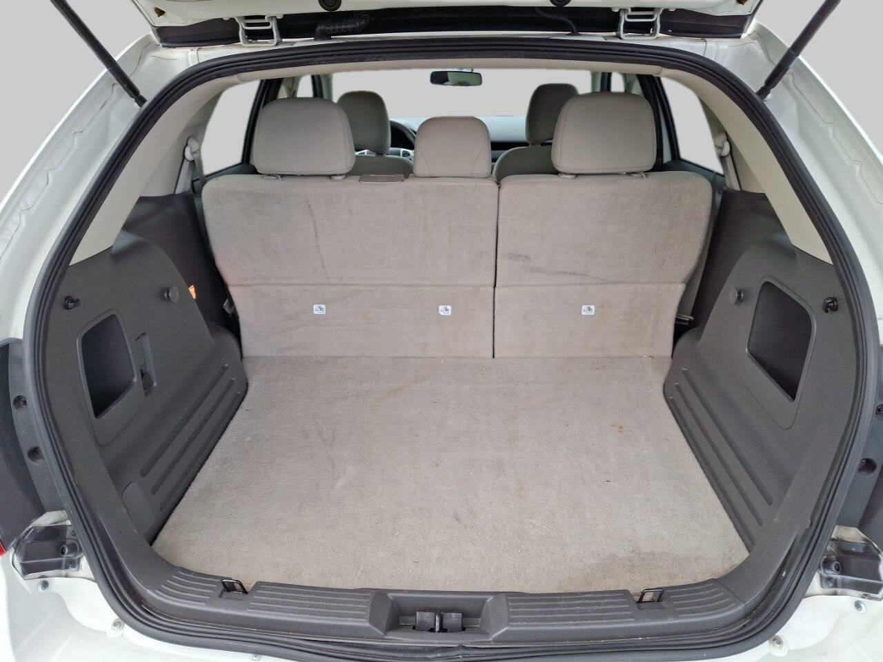 Used 2012 Ford Edge SE image 10