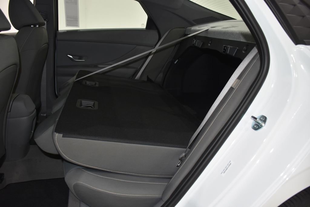 New 2026 Hyundai Elantra Sport image 29