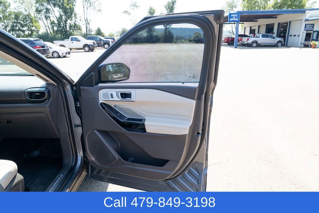 Used 2021 Ford Explorer Platinum w/ Equipment Group 601A image 15