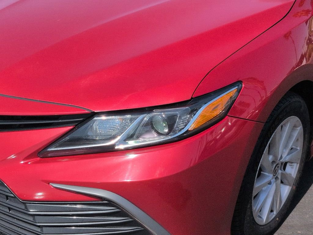 Used 2024 Toyota Camry LE image 8