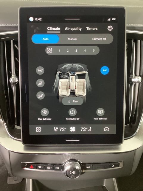 New 2026 Volvo XC90 B6 Plus w/ Protection Package Premier image 24