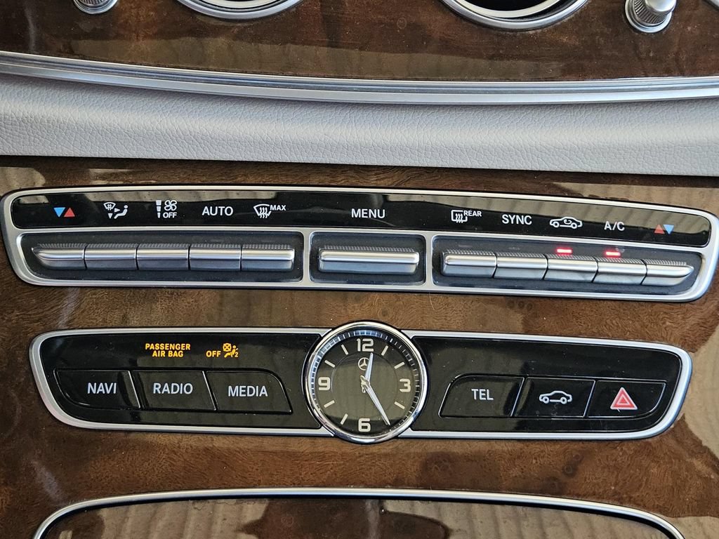 Used 2019 Mercedes-Benz E 300 4MATIC image 19