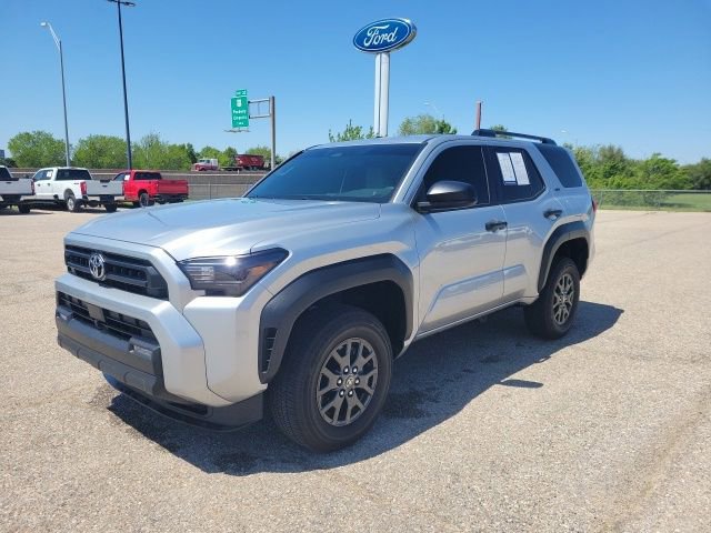 Used 2025 Toyota 4Runner SR5 AWD/4WD image 18