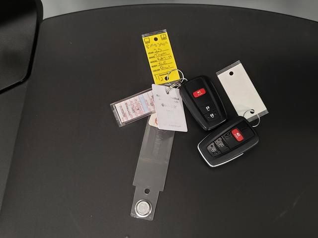 Used 2025 Toyota RAV4 XLE AWD/4WD image 26