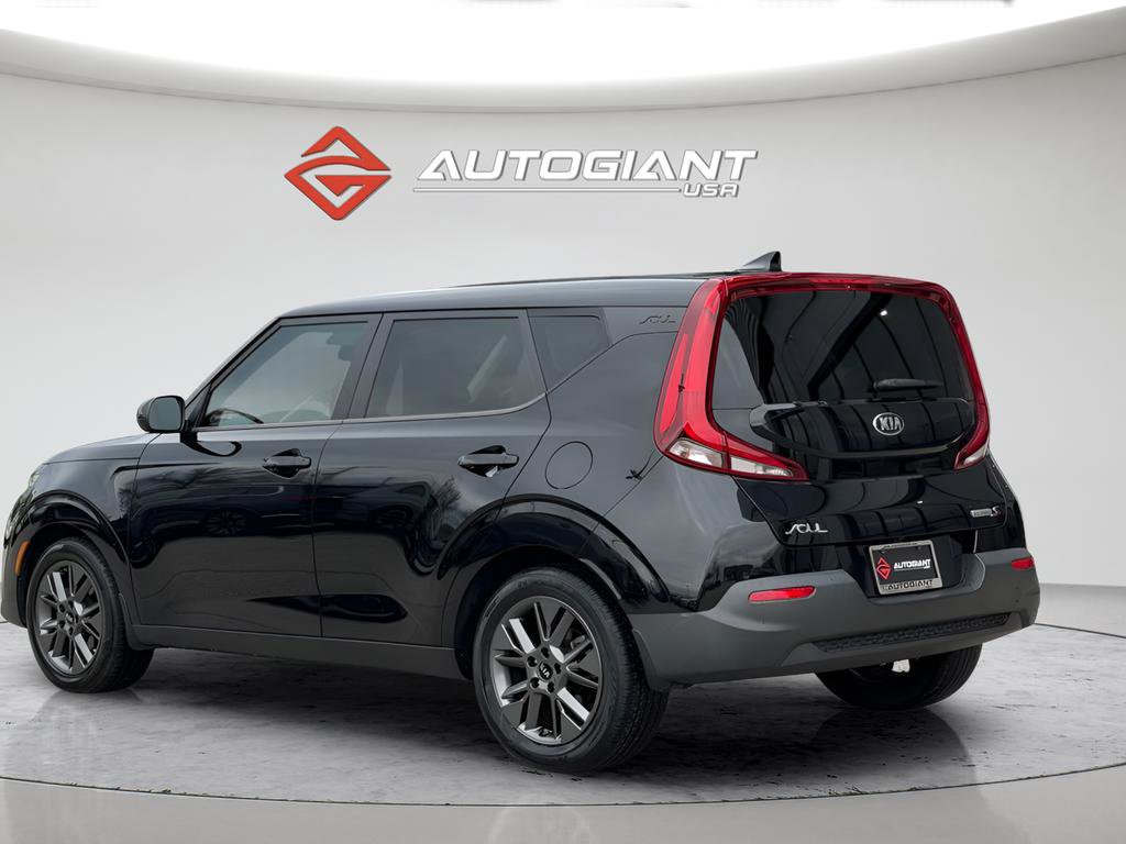 Used 2021 Kia Soul S FWD image 7