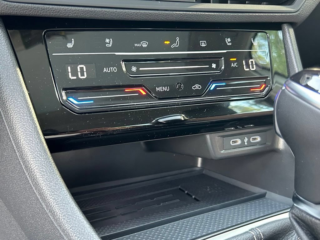 New 2026 Volkswagen Jetta SEL FWD image 32