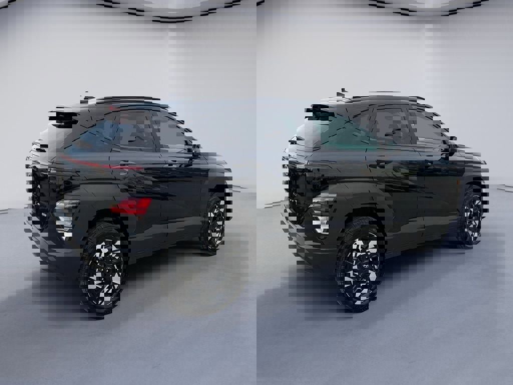 Used 2025 Hyundai Kona SEL image 5