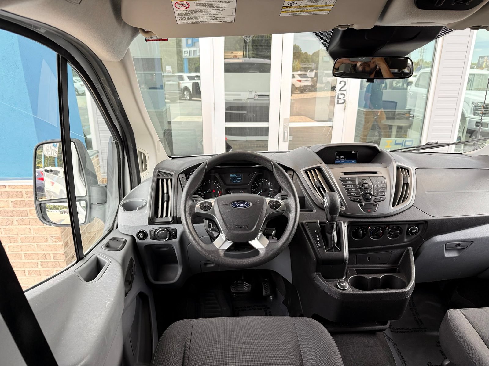 Used 2018 Ford Transit 150 XL RWD image 25