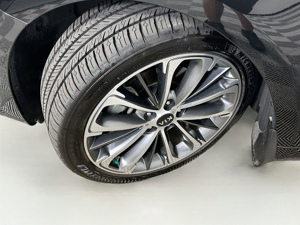 Used 2018 Kia Cadenza Technology FWD image 24