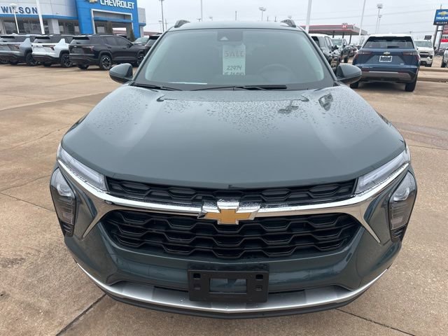 Used 2025 Chevrolet Trax LT image 8