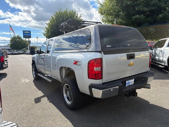 Used 2011 Chevrolet Silverado 2500 LT w/ Interior Plus Package AWD/4WD image 3